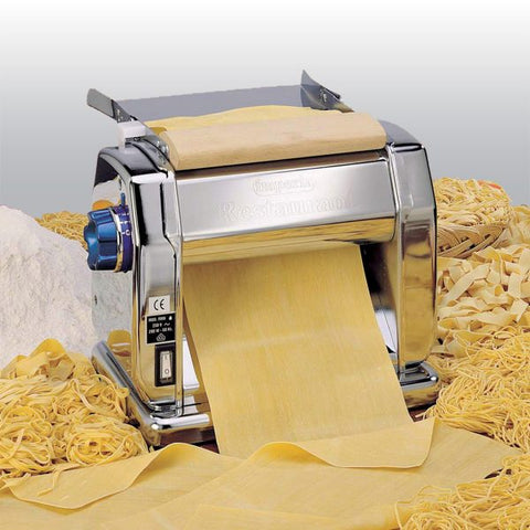 Electric pasta machine / Electrical pasta machine